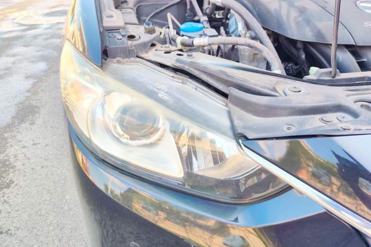 Used Mazda Atenza 2014 2.0L Blue Sky Luxury Edition Right Front Headlight
