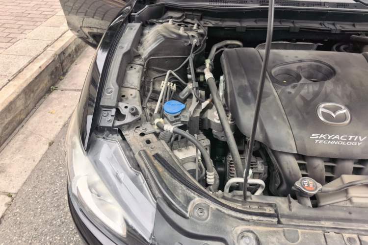 Used Mazda Atenza 2014 2.0L Blue Sky Luxury Edition Right Front Headlight