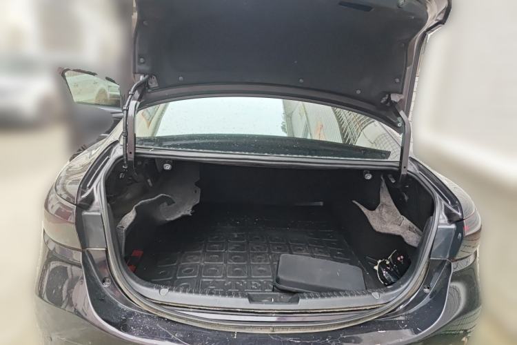 Used Mazda Atenza 2014 2.5L Blue Sky Prestige Edition Trunk
