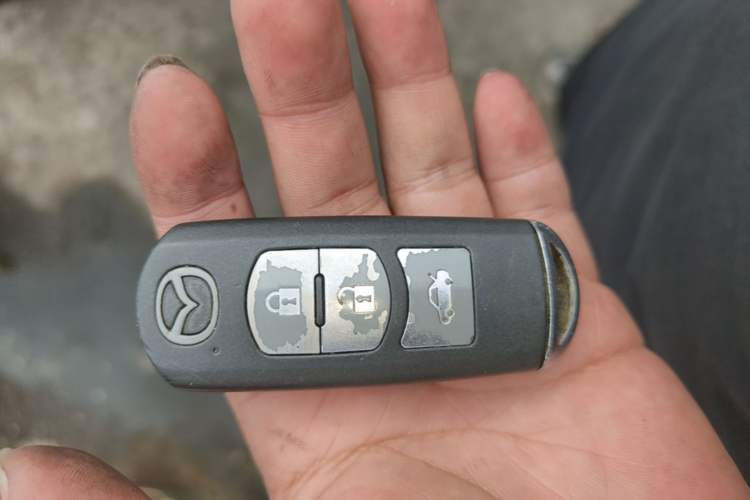 Used Mazda Atenza 2014 2.0L Blue Sky Fashion Edition Vehicle Key