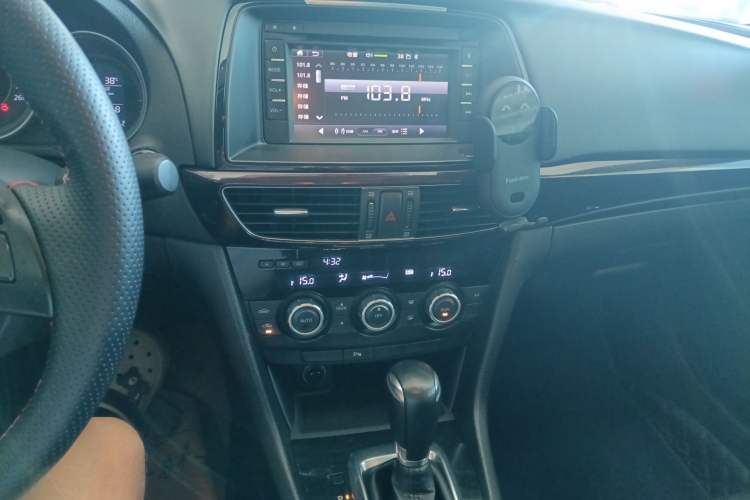 Used Mazda Atenza 2014 2.0L Blue Sky Luxury Edition Audio And AC Panel