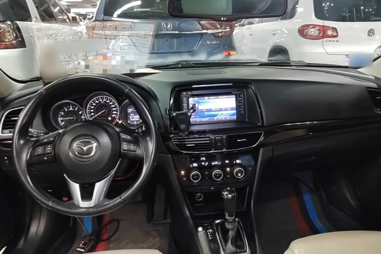 Used Mazda Atenza 2014 2.0L Blue Sky Luxury Edition Center Console