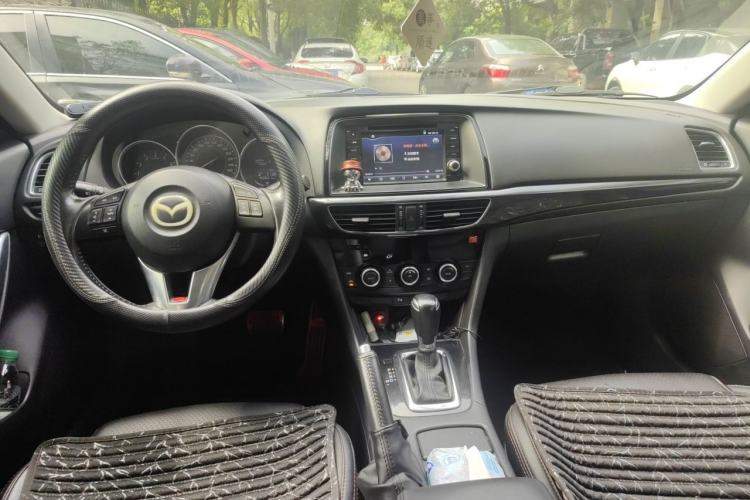 Used Mazda Atenza 2014 2.0L Blue Sky Fashion Edition Center Console