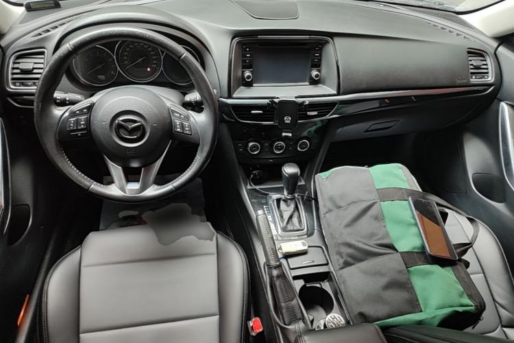 Used Mazda Atenza 2014 2.0L Blue Sky Fashion Edition Center Console