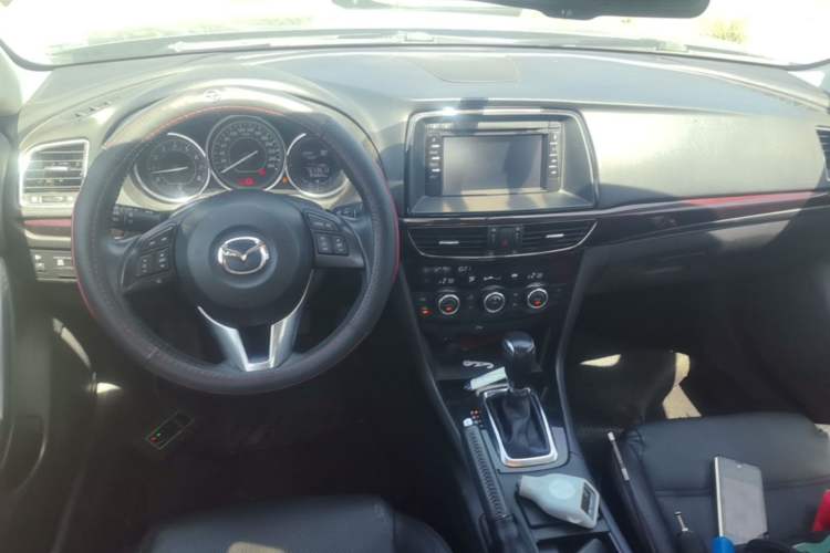 Used Mazda Atenza 2014 2.0L Blue Sky Luxury Edition Center Console