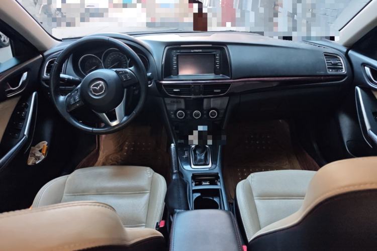Used Mazda Atenza 2014 2.0L Blue Sky Luxury Edition Center Console