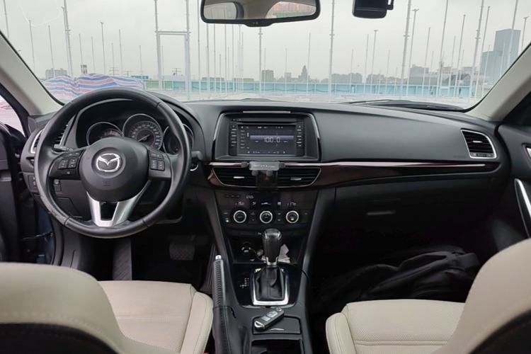 Used Mazda Atenza 2014 2.0L Blue Sky Luxury Edition Center Console