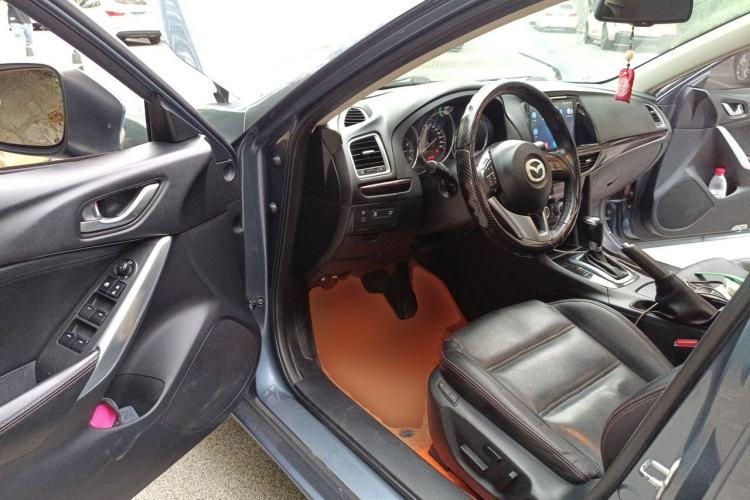 Used Mazda Atenza 2014 2.0L Blue Sky Luxury Edition Driver Seat