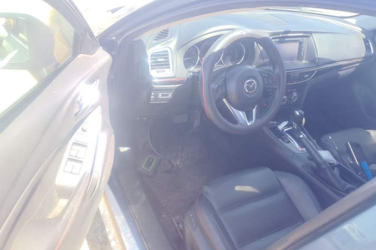 Used Mazda Atenza 2014 2.0L Blue Sky Luxury Edition Driver Seat