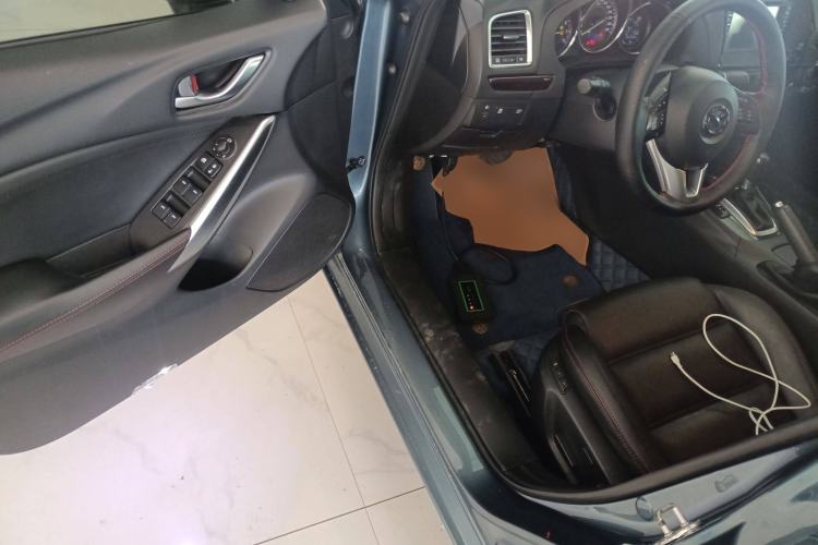 Used Mazda Atenza 2014 2.0L Blue Sky Luxury Edition Driver Seat