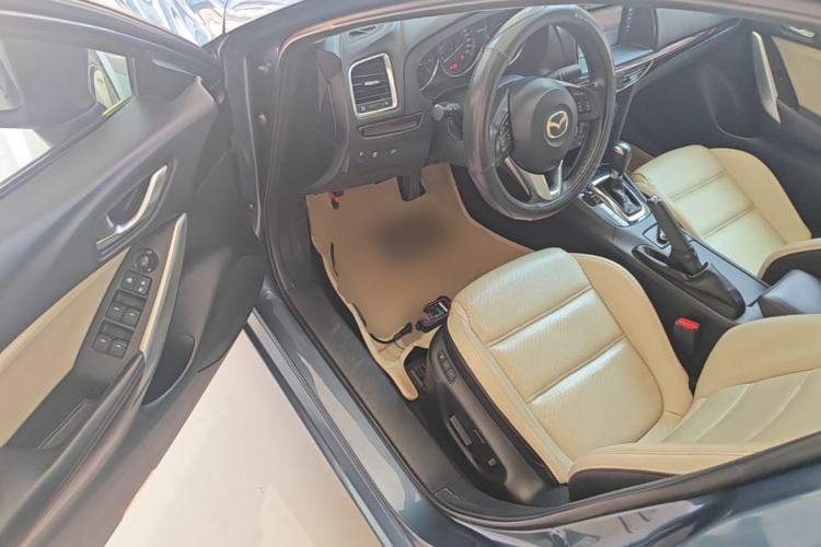 Used Mazda Atenza 2014 2.0L Blue Sky Luxury Edition Driver Seat
