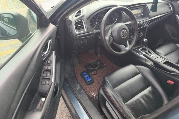 Used Mazda Atenza 2014 2.0L Blue Sky Fashion Edition Driver Seat