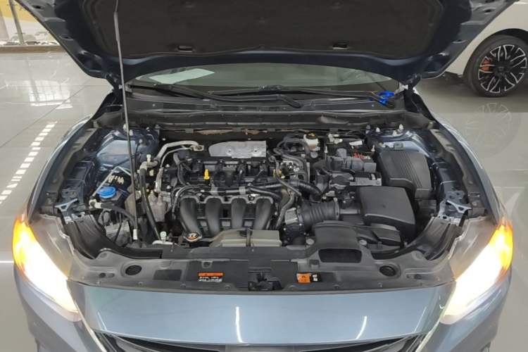 Used Mazda Atenza 2014 2.0L Blue Sky Luxury Edition Engine Bay