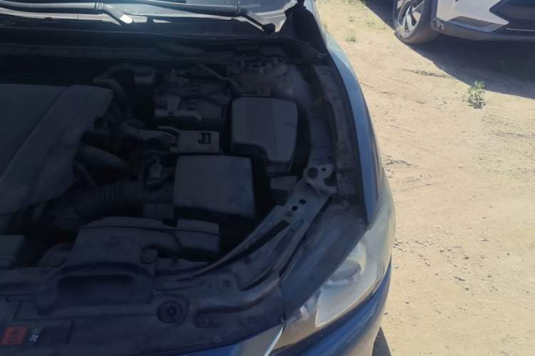 Used Mazda Atenza 2014 2.0L Blue Sky Luxury Edition Engine Bay Left