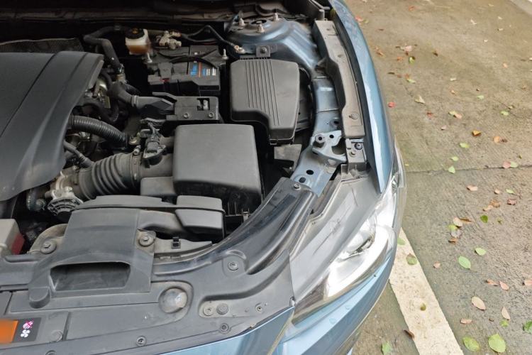 Used Mazda Atenza 2014 2.0L Blue Sky Luxury Edition Engine Bay Left