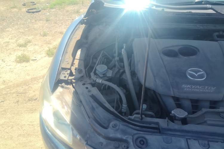 Used Mazda Atenza 2014 2.0L Blue Sky Luxury Edition Engine Bay Right