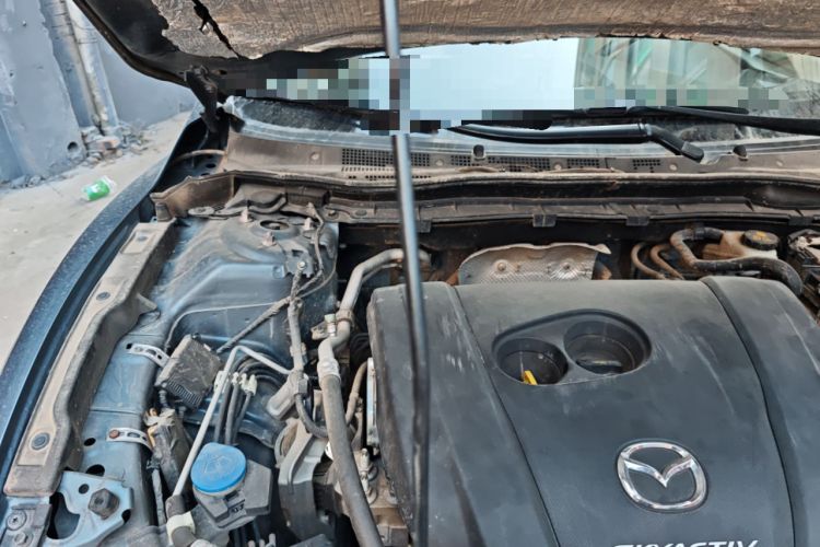Used Mazda Atenza 2014 2.0L Blue Sky Luxury Edition Engine Bay Right