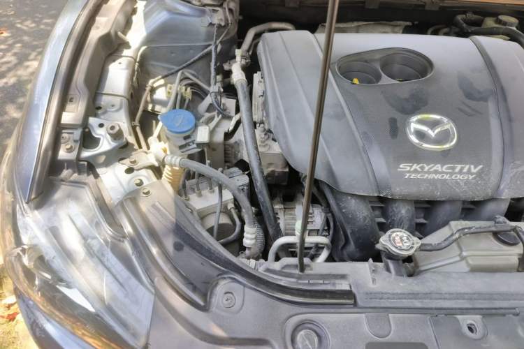 Used Mazda Atenza 2014 2.5L Blue Sky Prestige Edition Engine Bay Right