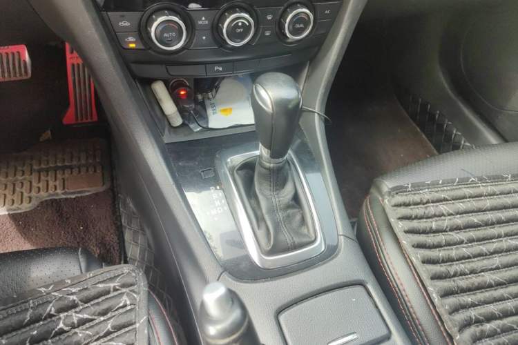 Used Mazda Atenza 2014 2.0L Blue Sky Fashion Edition Gear Lever