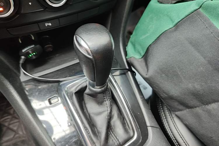Used Mazda Atenza 2014 2.0L Blue Sky Fashion Edition Gear Lever