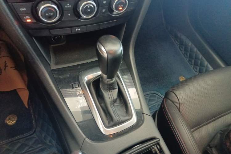 Used Mazda Atenza 2014 2.0L Blue Sky Luxury Edition Gear Lever