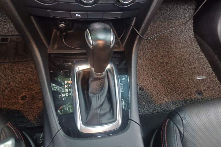 Used Mazda Atenza 2014 2.0L Blue Sky Luxury Edition Gear Lever