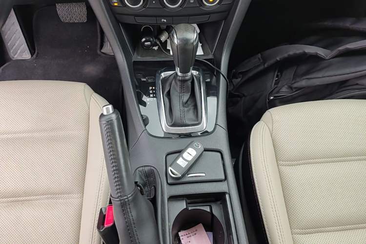 Used Mazda Atenza 2014 2.0L Blue Sky Luxury Edition Gear Lever