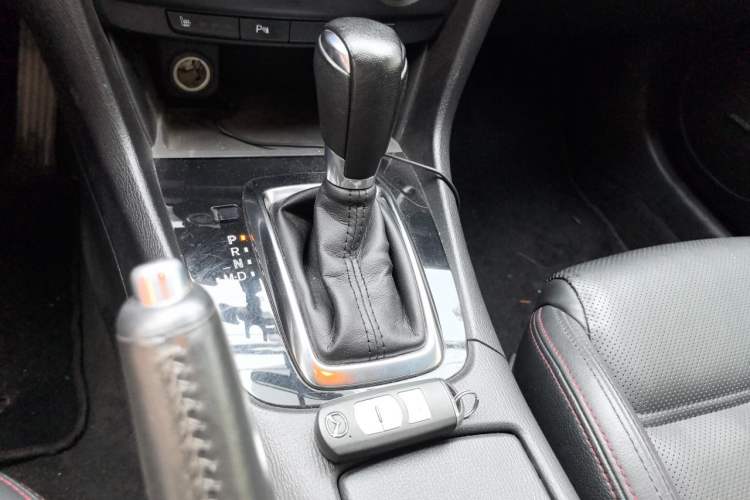 Used Mazda Atenza 2014 2.5L Blue Sky Prestige Edition Gear Lever