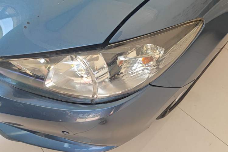 Used Mazda Atenza 2014 2.0L Blue Sky Luxury Edition Left Front Headlight