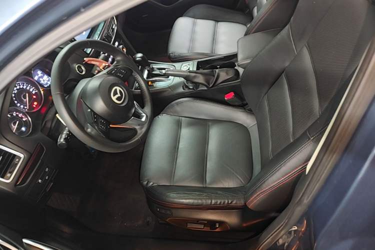 Used Mazda Atenza 2014 2.5L Blue Sky Prestige Edition Left Front Seat
