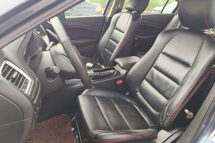Used Mazda Atenza 2014 2.0L Blue Sky Fashion Edition Left Front Seat