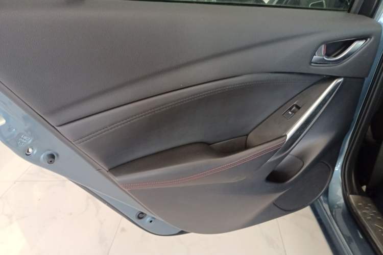 Used Mazda Atenza 2014 2.0L Blue Sky Luxury Edition Left Rear Door Interior