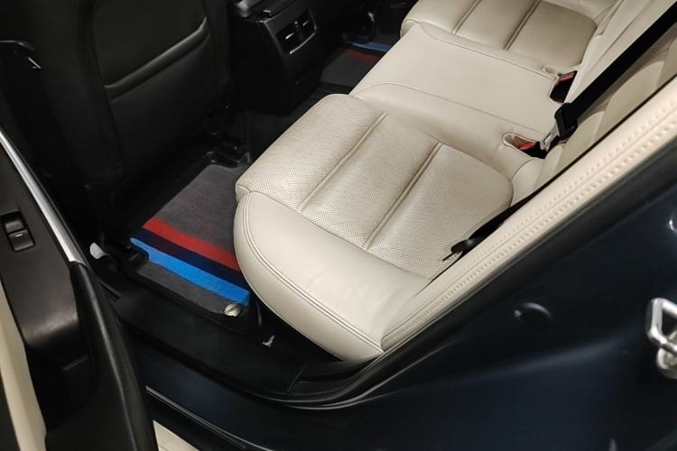 Used Mazda Atenza 2014 2.0L Blue Sky Luxury Edition Left Rear Seat