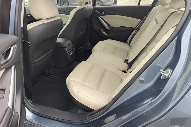 Used Mazda Atenza 2014 2.0L Blue Sky Luxury Edition Left Rear Seat