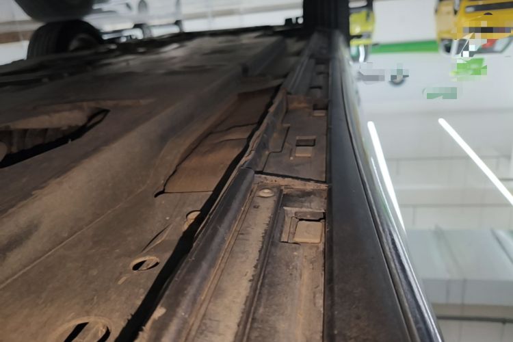 Used Mazda Atenza 2014 2.0L Blue Sky Luxury Edition Left Side Sill