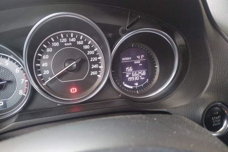 Used Mazda Atenza 2014 2.5L Blue Sky Prestige Edition Odometer Close Up