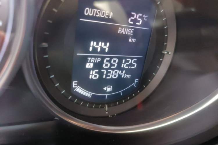 Used Mazda Atenza 2014 2.5L Blue Sky Prestige Edition Odometer Close Up