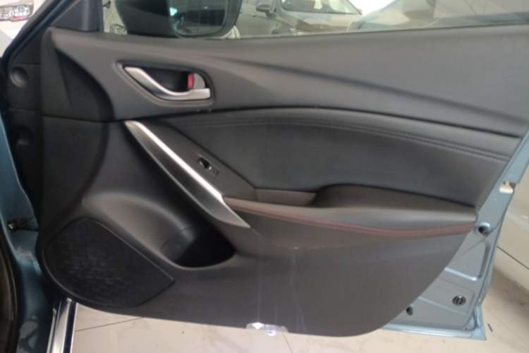 Used Mazda Atenza 2014 2.0L Blue Sky Luxury Edition Right Front Door Interior