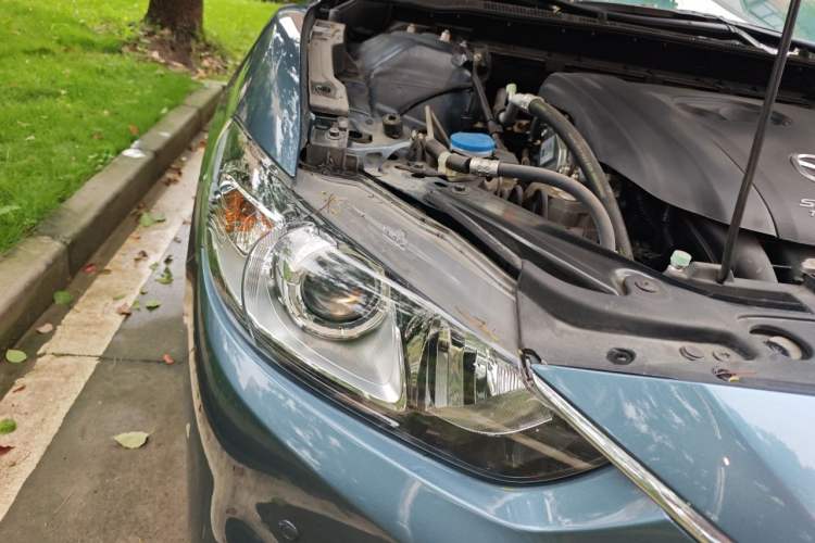 Used Mazda Atenza 2014 2.0L Blue Sky Luxury Edition Right Front Headlight