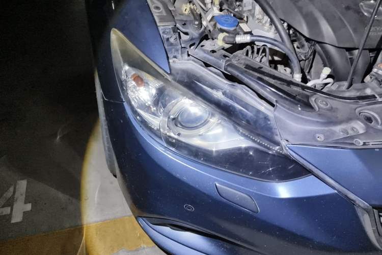 Used Mazda Atenza 2014 2.5L Sky Blue Supreme Edition Right Front Headlight
