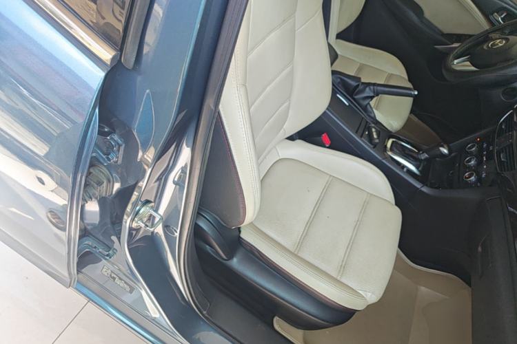 Used Mazda Atenza 2014 2.0L Blue Sky Luxury Edition Right Front Seat