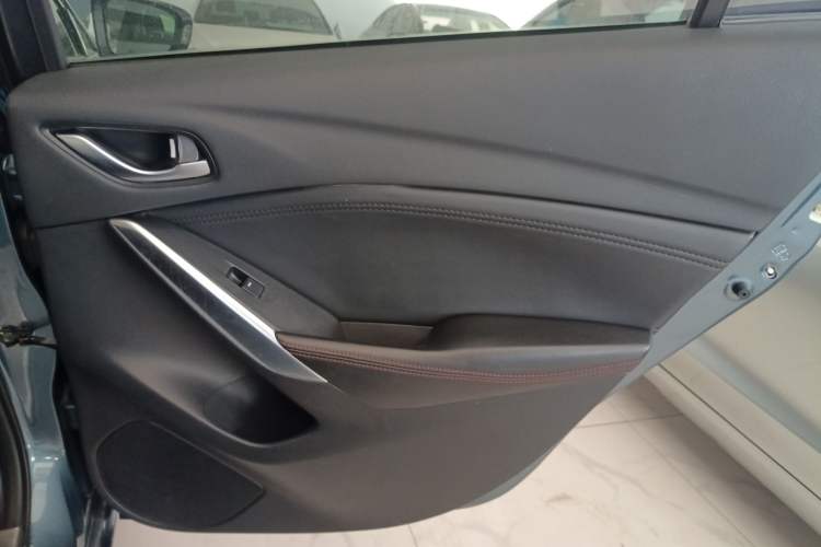 Used Mazda Atenza 2014 2.0L Blue Sky Luxury Edition Right Rear Door Interior
