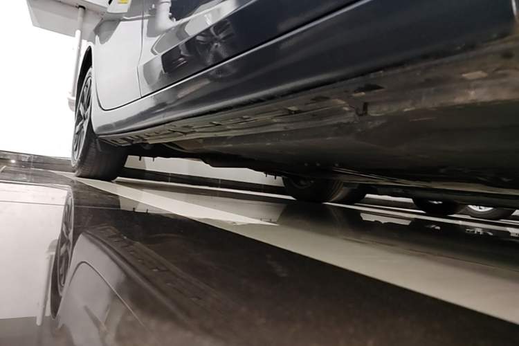 Used Mazda Atenza 2014 2.0L Blue Sky Luxury Edition Right Side Sill