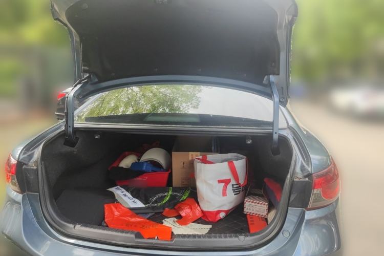 Used Mazda Atenza 2014 2.0L Blue Sky Fashion Edition Trunk