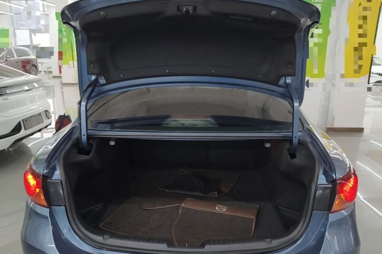 Used Mazda Atenza 2014 2.0L Blue Sky Luxury Edition Trunk