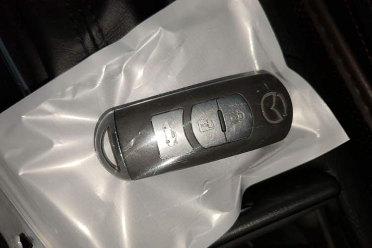 Used Mazda Atenza 2014 2.0L Blue Sky Luxury Edition Vehicle Key