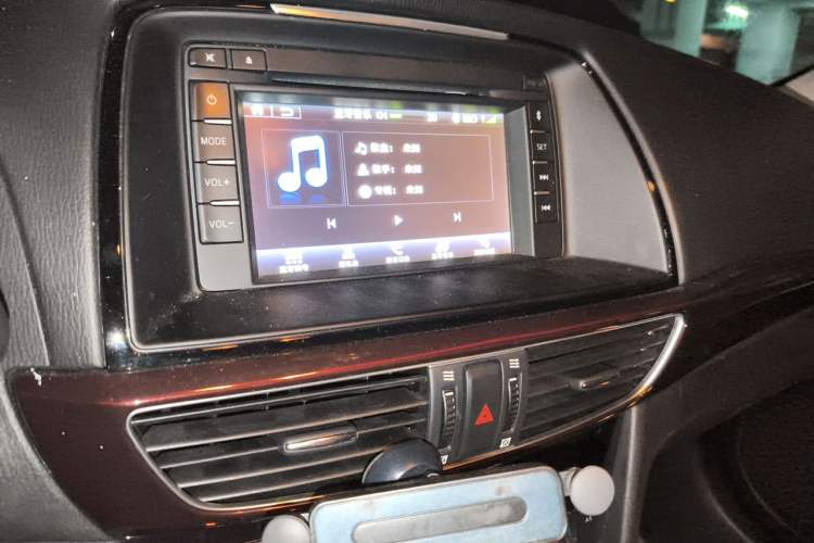 Used Mazda Atenza 2014 2.0L Blue Sky Luxury Edition Audio And AC Panel