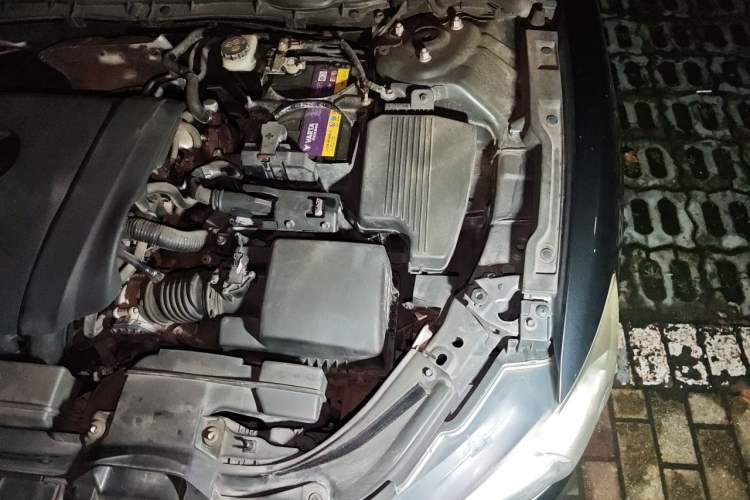 Used Mazda Atenza 2014 2.0L Blue Sky Fashion Edition Engine Bay Left