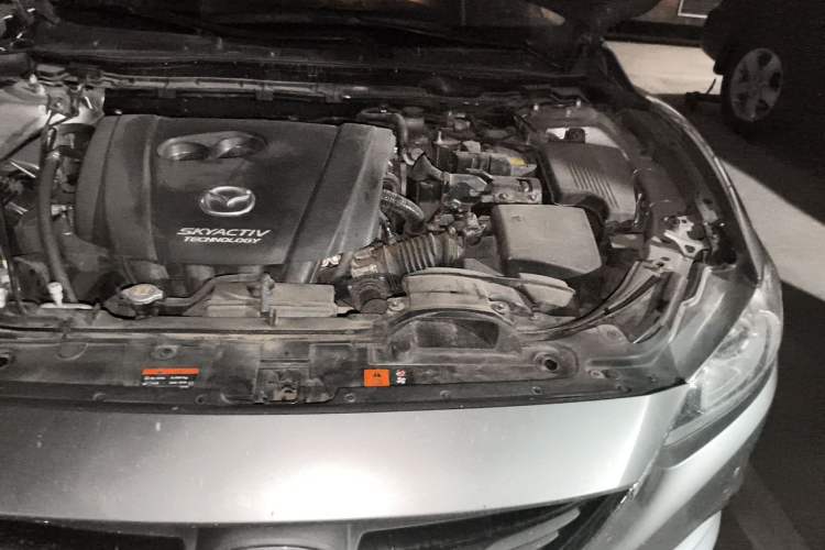 Used Mazda Atenza 2014 2.0L Blue Sky Luxury Edition Engine Bay Left