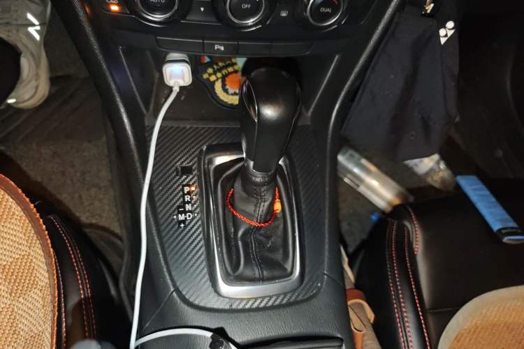 Used Mazda Atenza 2014 2.0L Blue Sky Fashion Edition Gear Lever